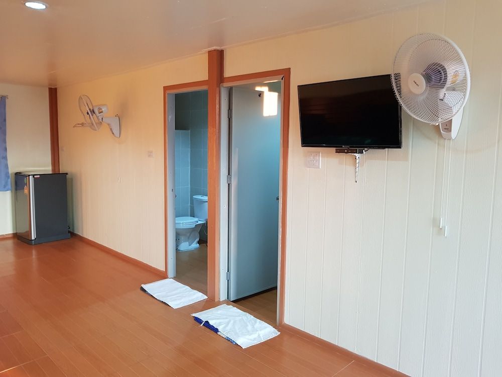 Jit Dee Home Khao Kho Quadruple Room 7
