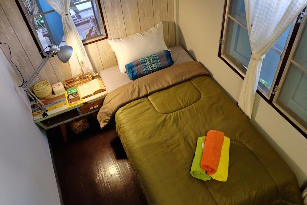 Standard Twin Room, Shared Bathroom