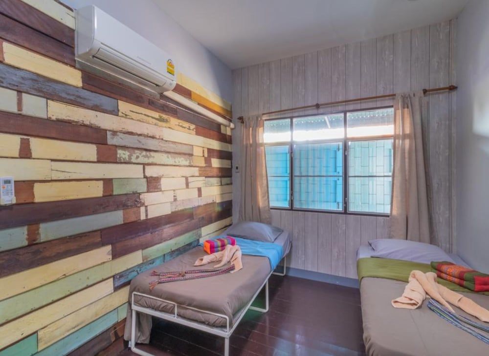 Standard Twin Room, Shared Bathroom