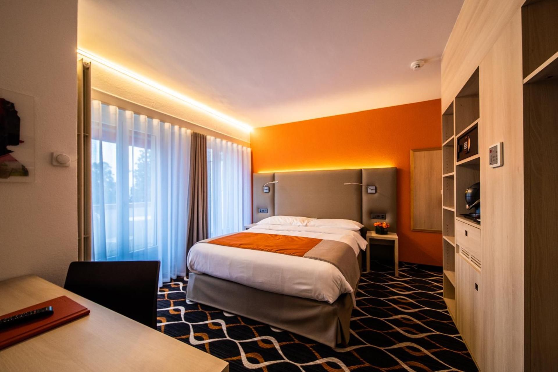 undefined Hotel Eden 9