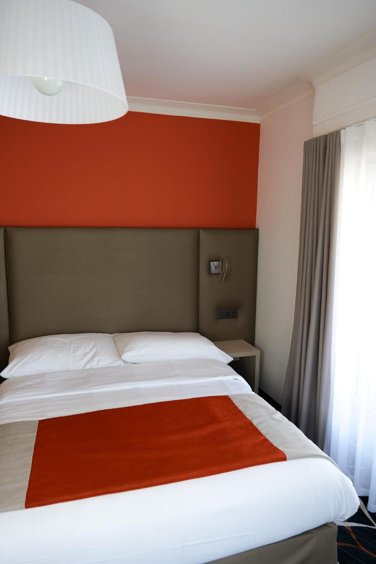 undefined Hotel Eden Genève 9