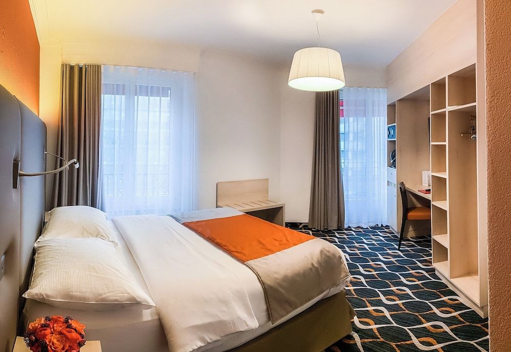 undefined Hotel Eden Genève 4