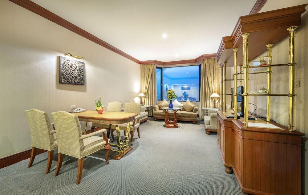 Ramada by Wyndham Bangkok Chaophya Park Executive Suite, 1 Bedroom 13