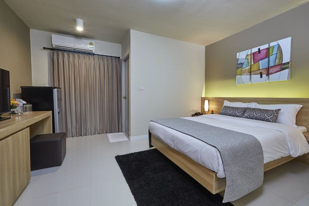 Portico Residence Standard Double Room 2