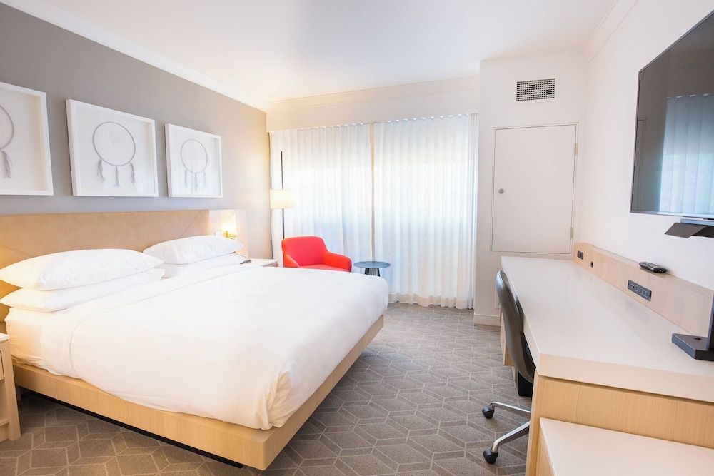 undefined Delta Hotels by Marriott Kamloops 2