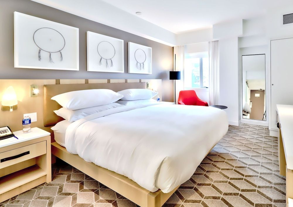 Delta Hotels by Marriott Kamloops Room, 1 King Bed