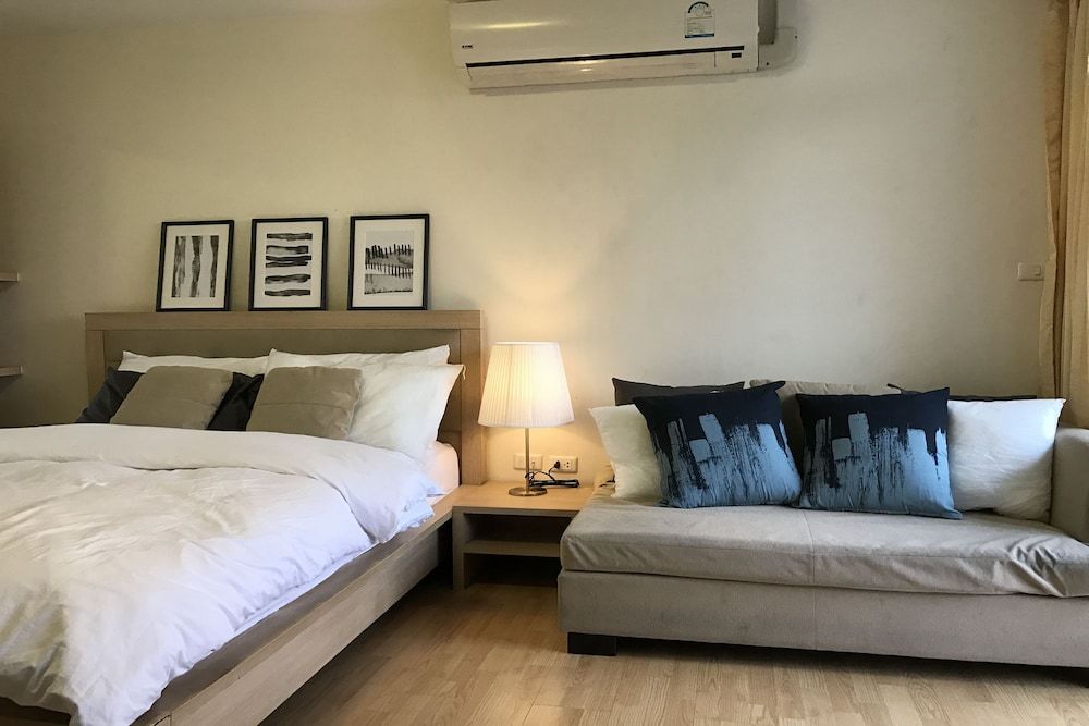 The Link Onnut by May Room 305 7