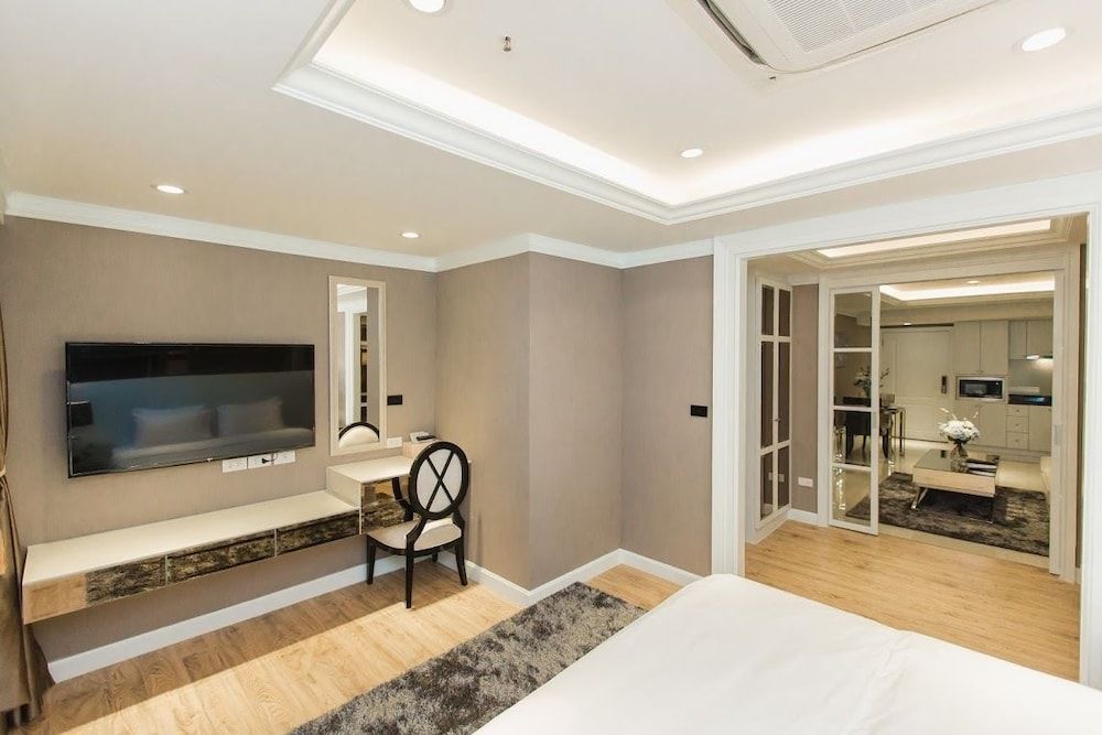 State Tower Silom By Haloth Executive Room 6