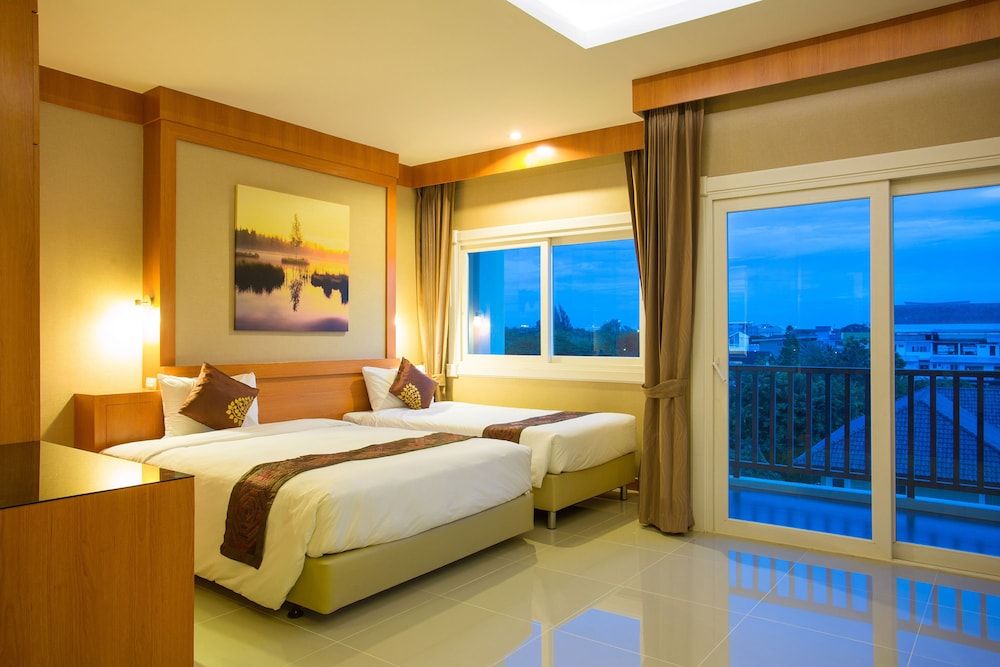 Deluxe Twin Room