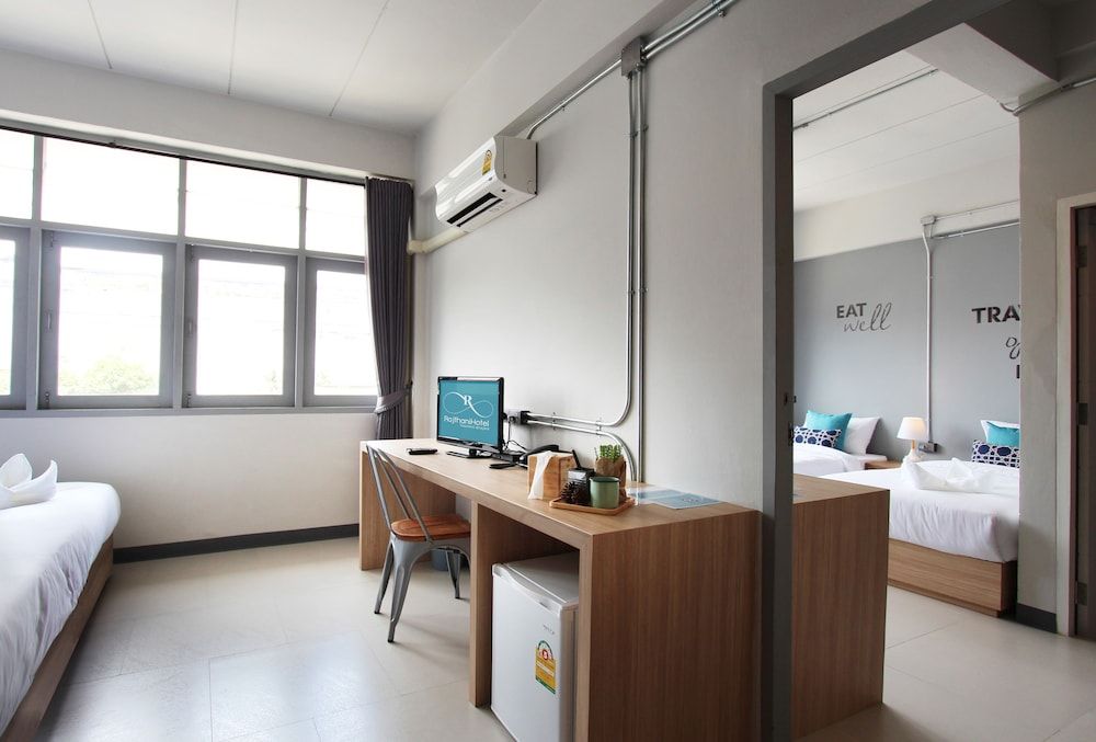 Rajthani Hotel Standard Room, 2 Bedrooms 4