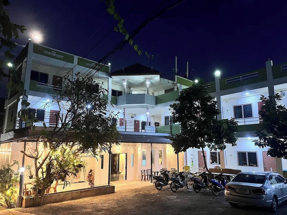 undefined 99 Inn Hotel 4