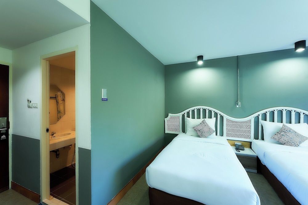 Nora Bukit Hotel Standard Twin Room 3