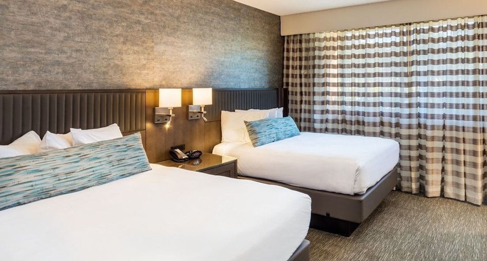 Handlery Hotel Standard Room, 2 Double Beds