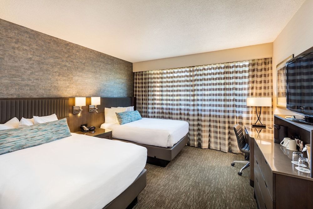 Handlery Hotel Standard Room, 2 Double Beds 2