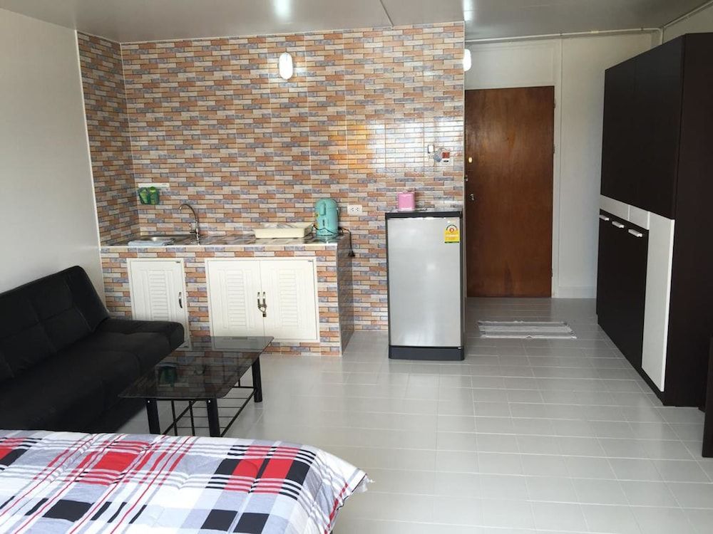 Muangthongthani Rental by Khun Dan Standard Double Room 7