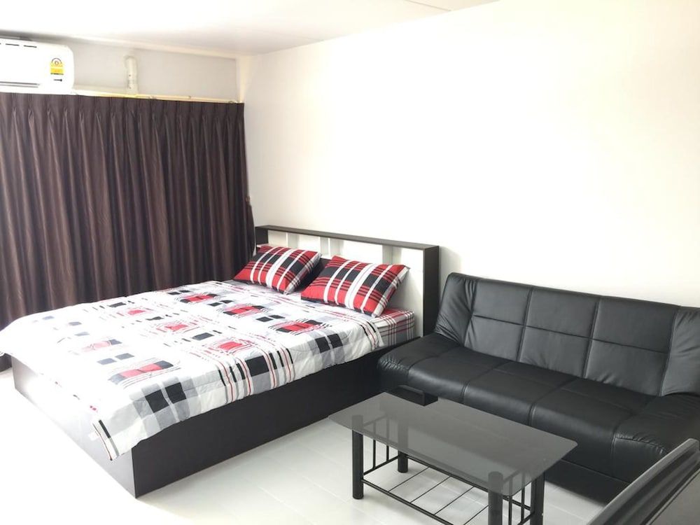 Muangthongthani Rental by Khun Dan Standard Double Room 5