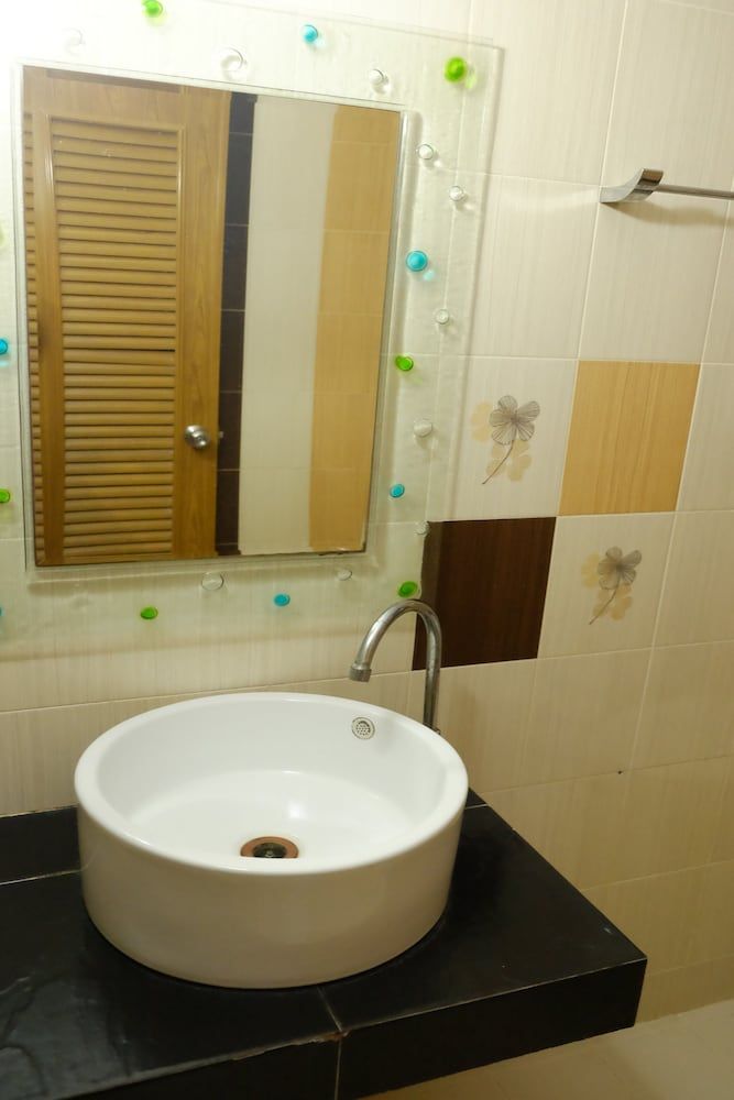 Ban Medsai Resort Standard Twin Room 9