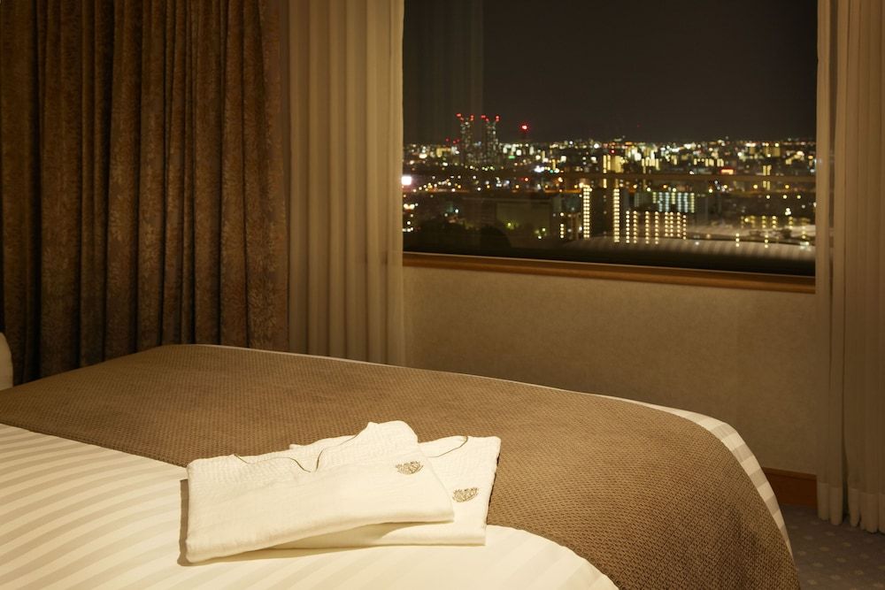 Junior Suite (57 sq.m. / Non-Smoking)