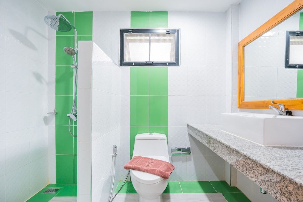 Tontan Resort Cha-Am Deluxe Double Room 11