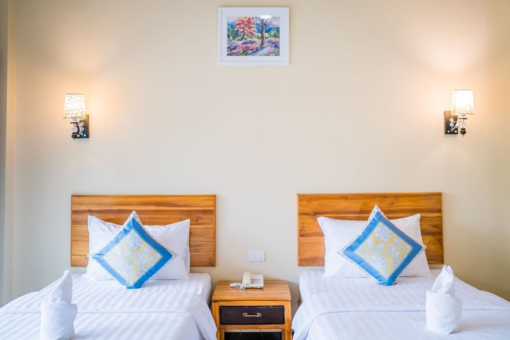 Tontan Resort Cha-Am Superior Double or Twin Room, Pool View 6