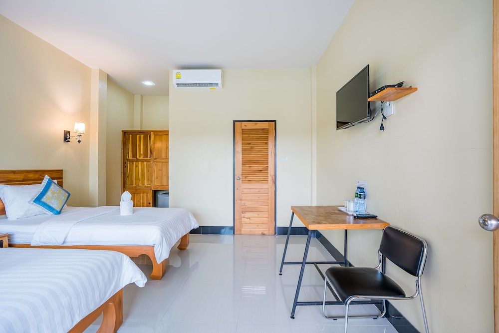 Tontan Resort Cha-Am Superior Double or Twin Room Garden View 5