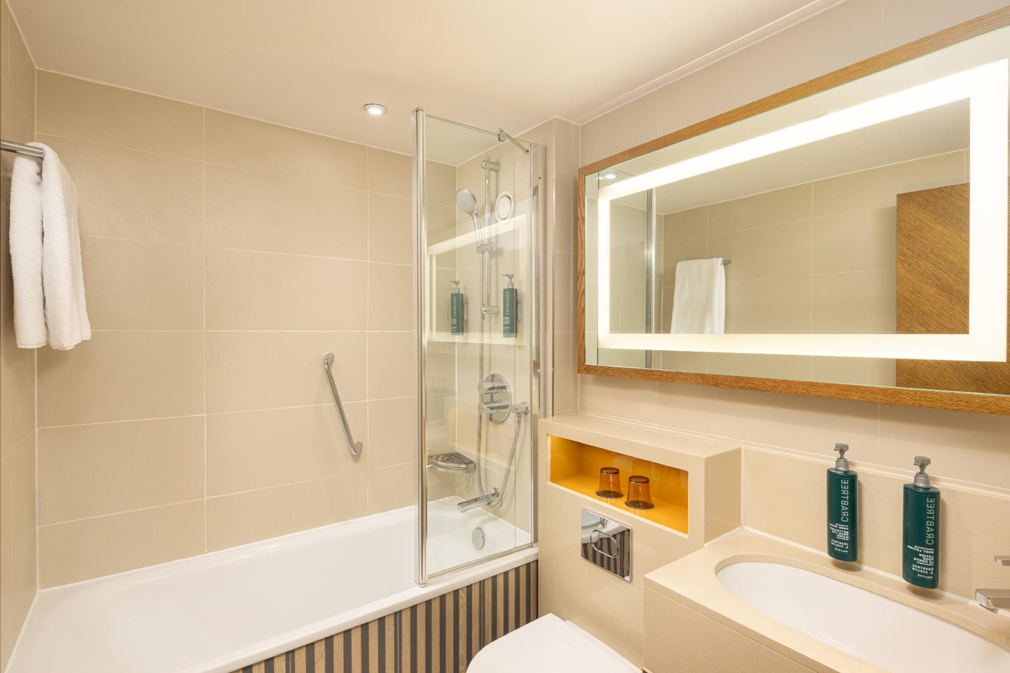 DoubleTree by Hilton Hotel London - Hyde Park Queen Guest Room 2