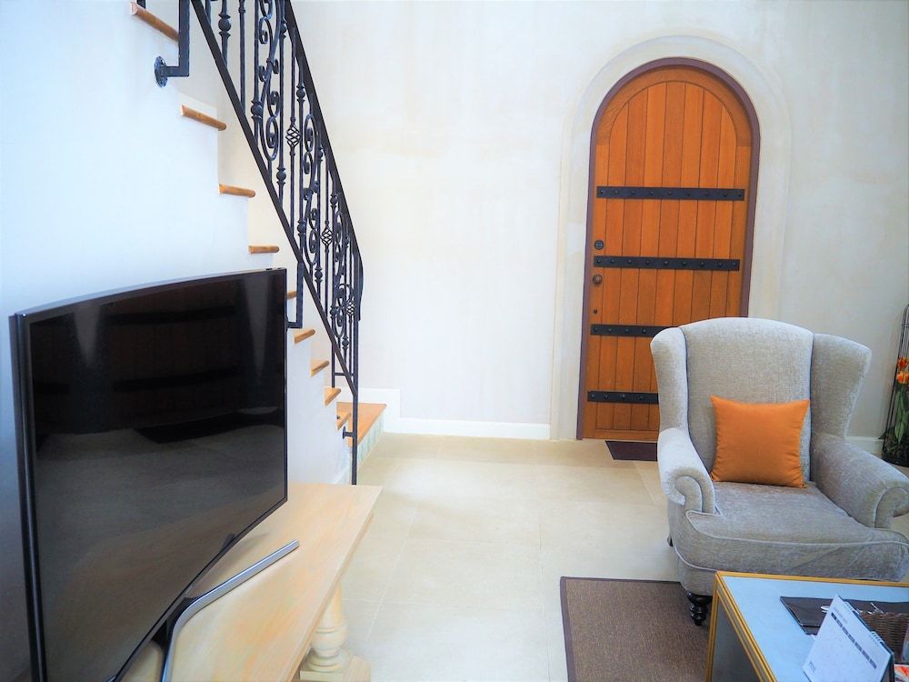 Chivani Pattaya 2 Bedroom Pool Villa 19