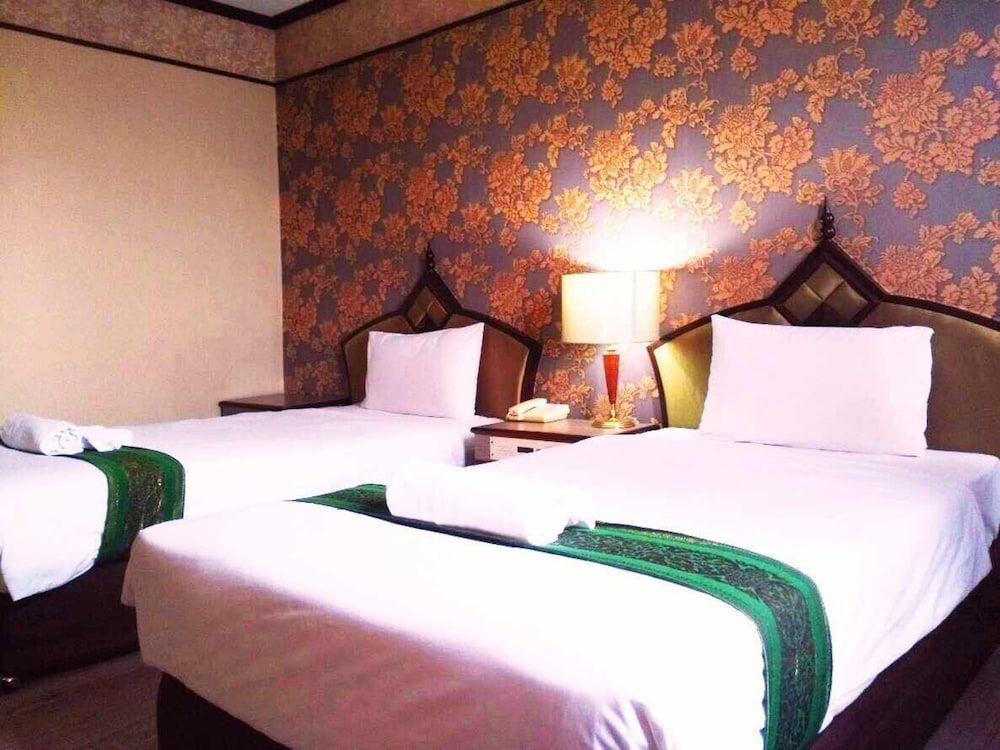 JP Emerald Hotel Superior Double Room 9
