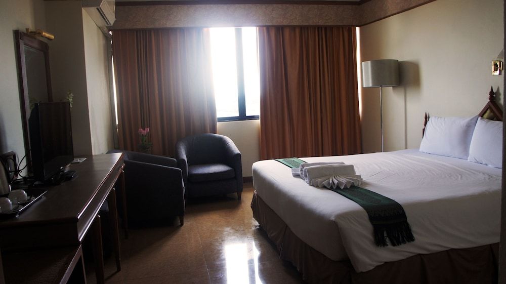 JP Emerald Hotel Superior Double Room 3