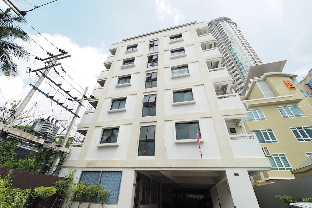 undefined Living Naraa Place 9