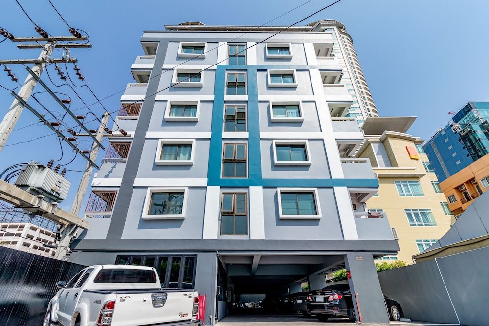 undefined Living Naraa Place 6