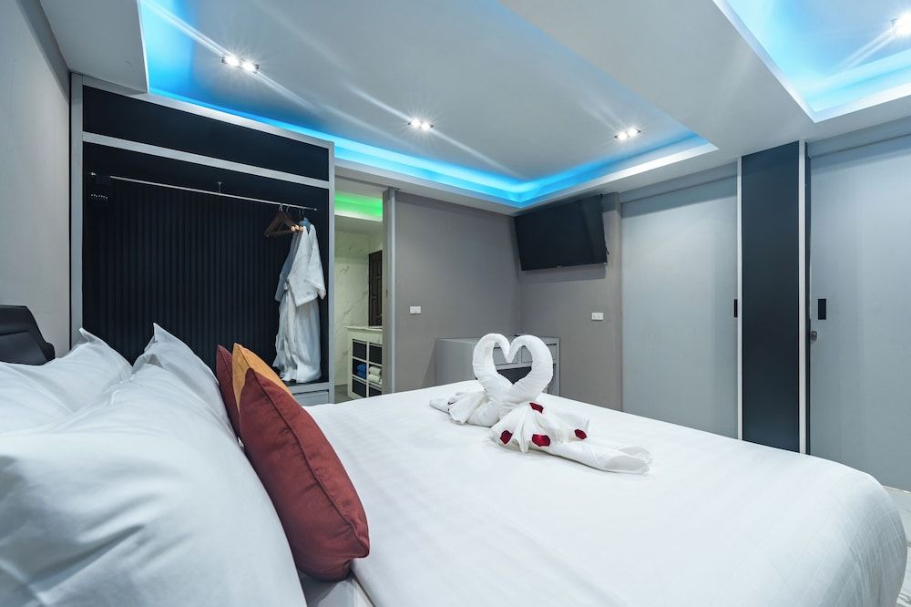 undefined Karon Sea Sands Resort 3