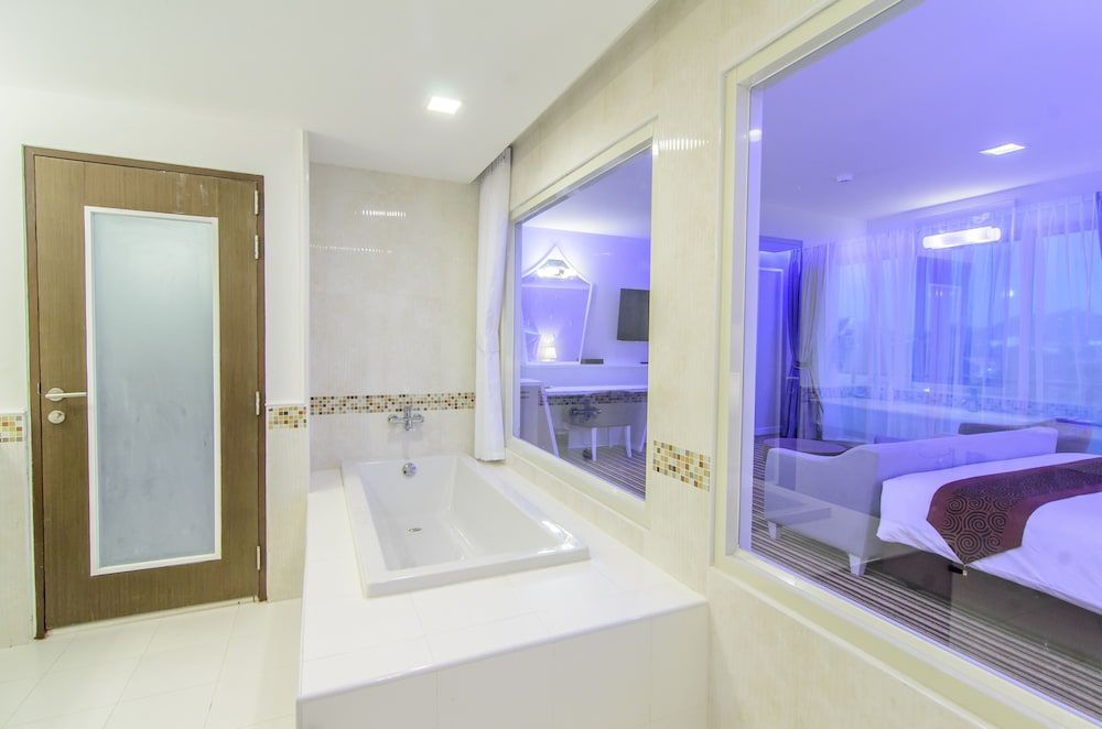 The Paradiso JK Design Hotel Super Deluxe Room 4