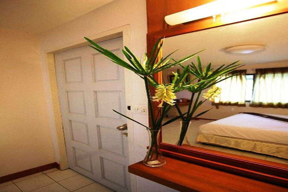 PK Mansion Standard Double Room 3