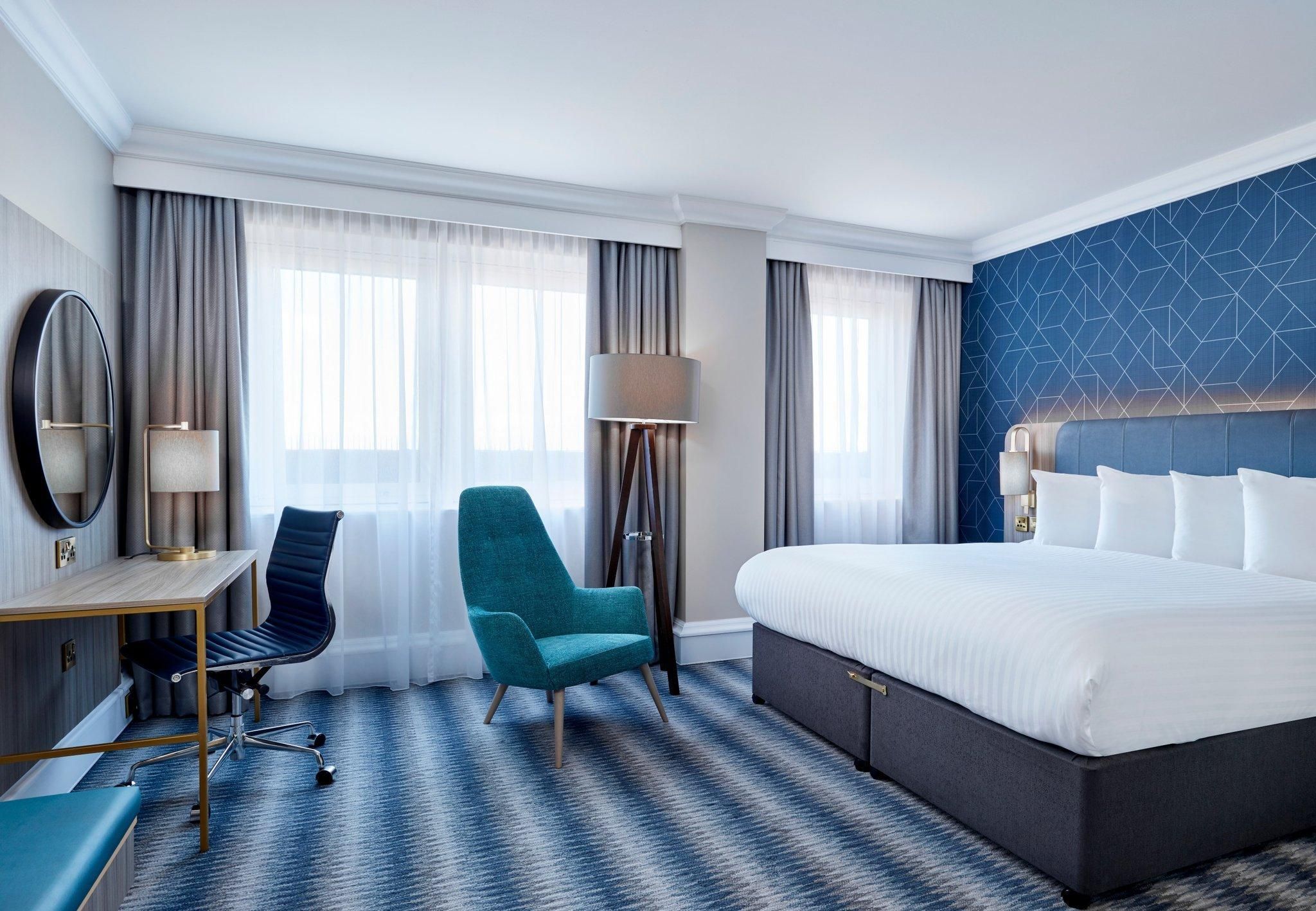 Standard Room with King Bed