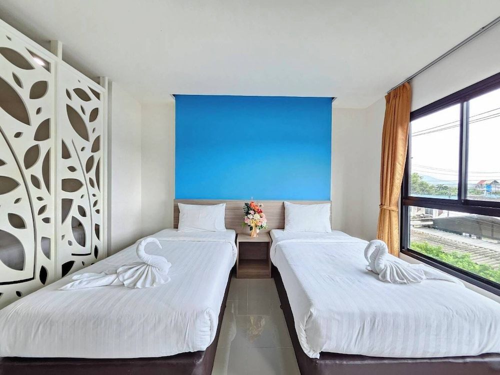 undefined S4 Nai Yang Beach 2