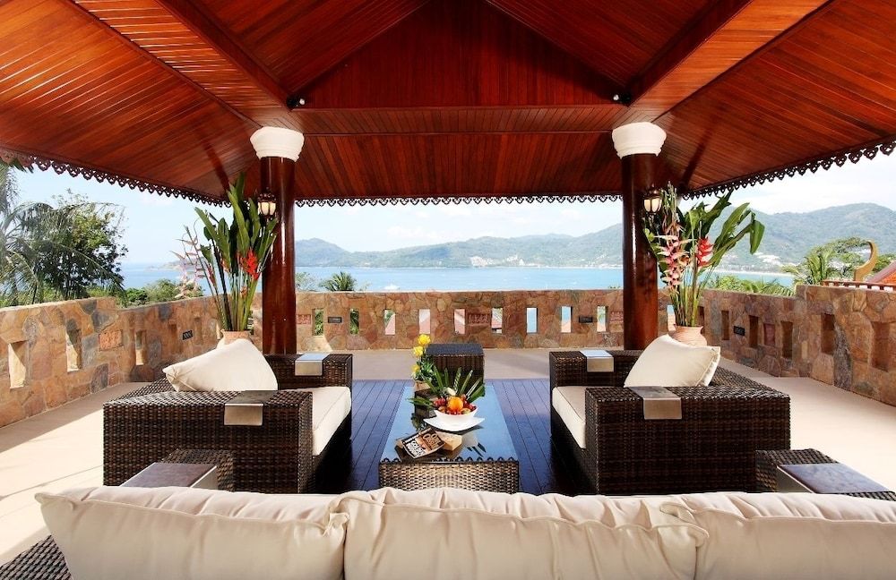 9 Bedroom Villa with Private Pool