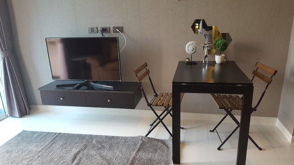 One Bedroom Suite