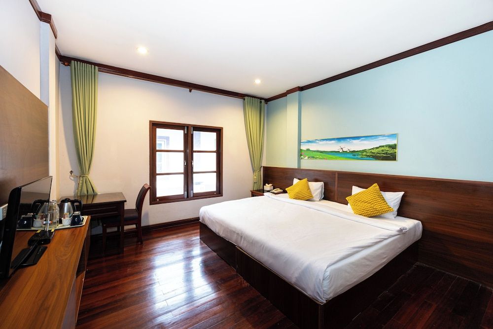 Deluxe Double Room, Garden View