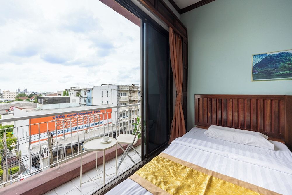 undefined The President Hotel at Chokchai 4 8