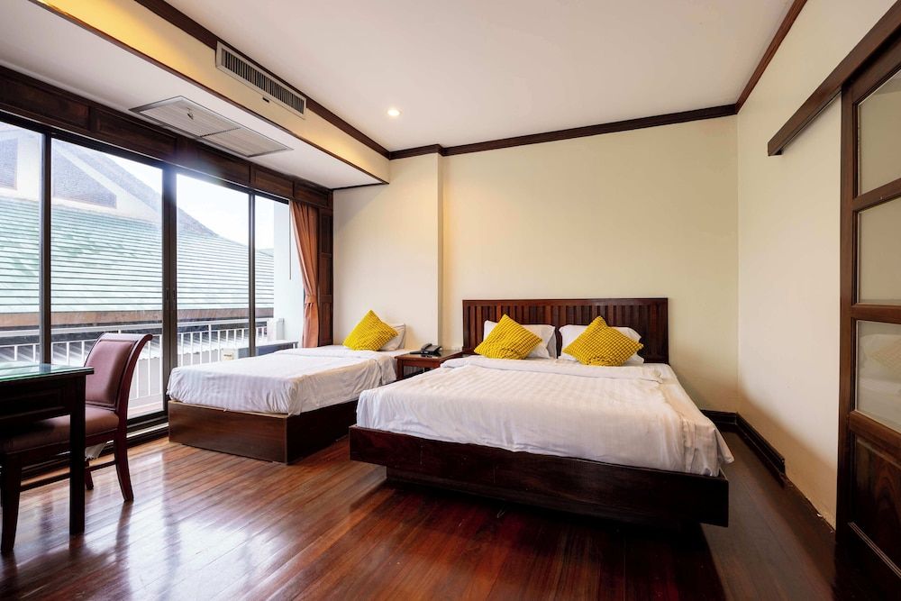 undefined The President Hotel at Chokchai 4