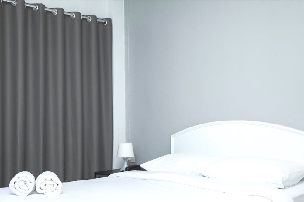 Crystal Hotel Huahin Superior Room 10