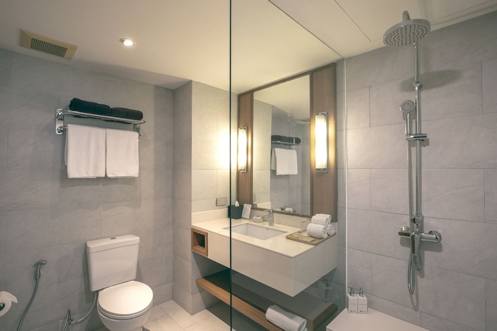 Woodlands Hotel & Resort Deluxe Room 7