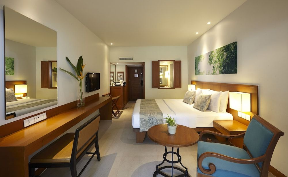 undefined Woodlands Hotel & Resort 4