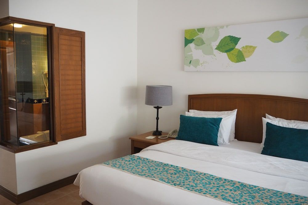 Woodlands Hotel & Resort Deluxe Room