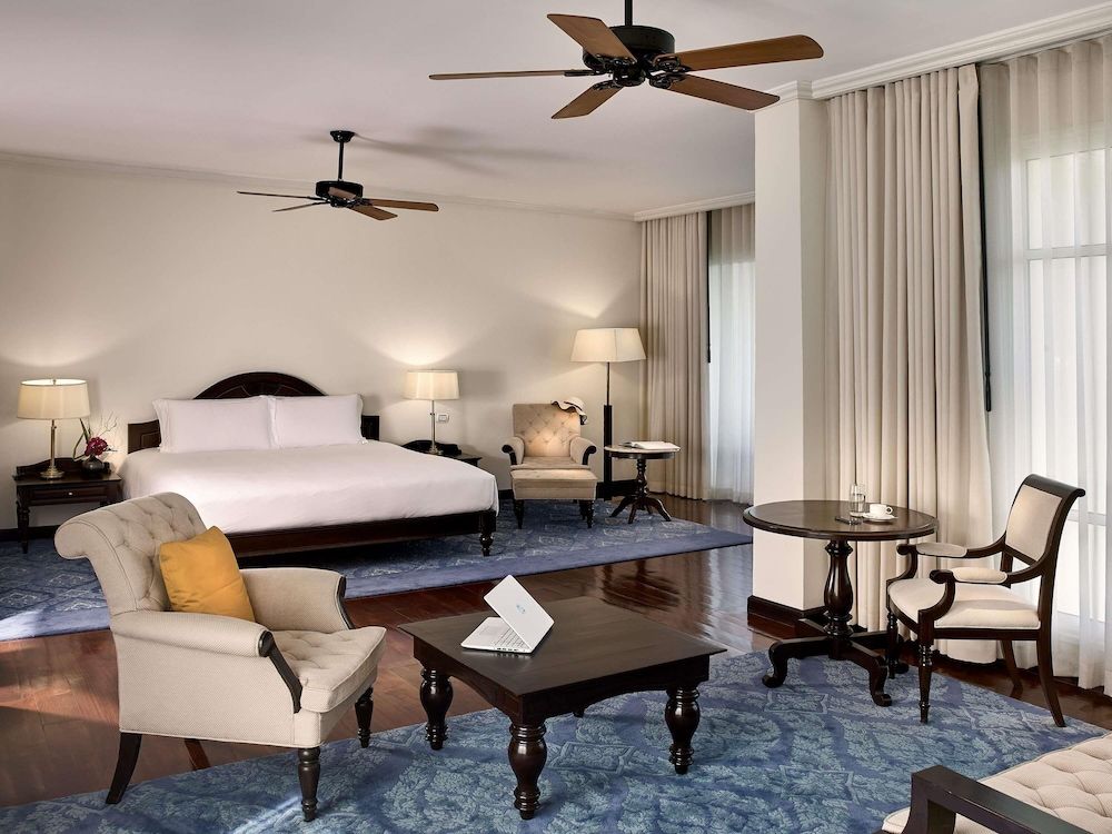 Junior Suite, 1 King Bed, Balcony, Garden View