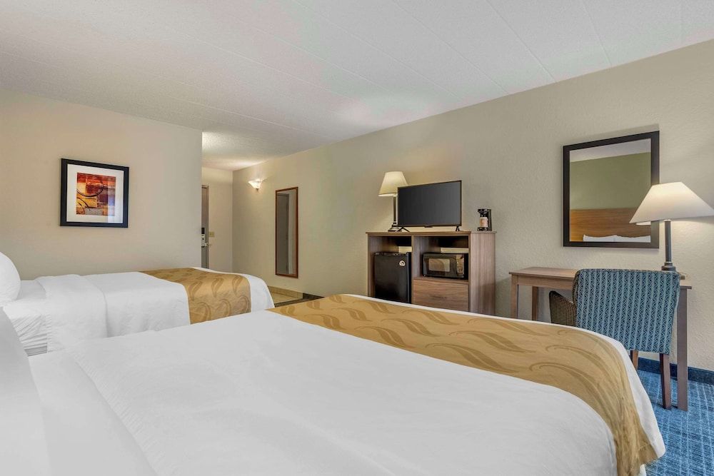 Quality Inn & Suites NRG Park - Medical Center Room, 2 Queen Beds, Accessible, Non Smoking