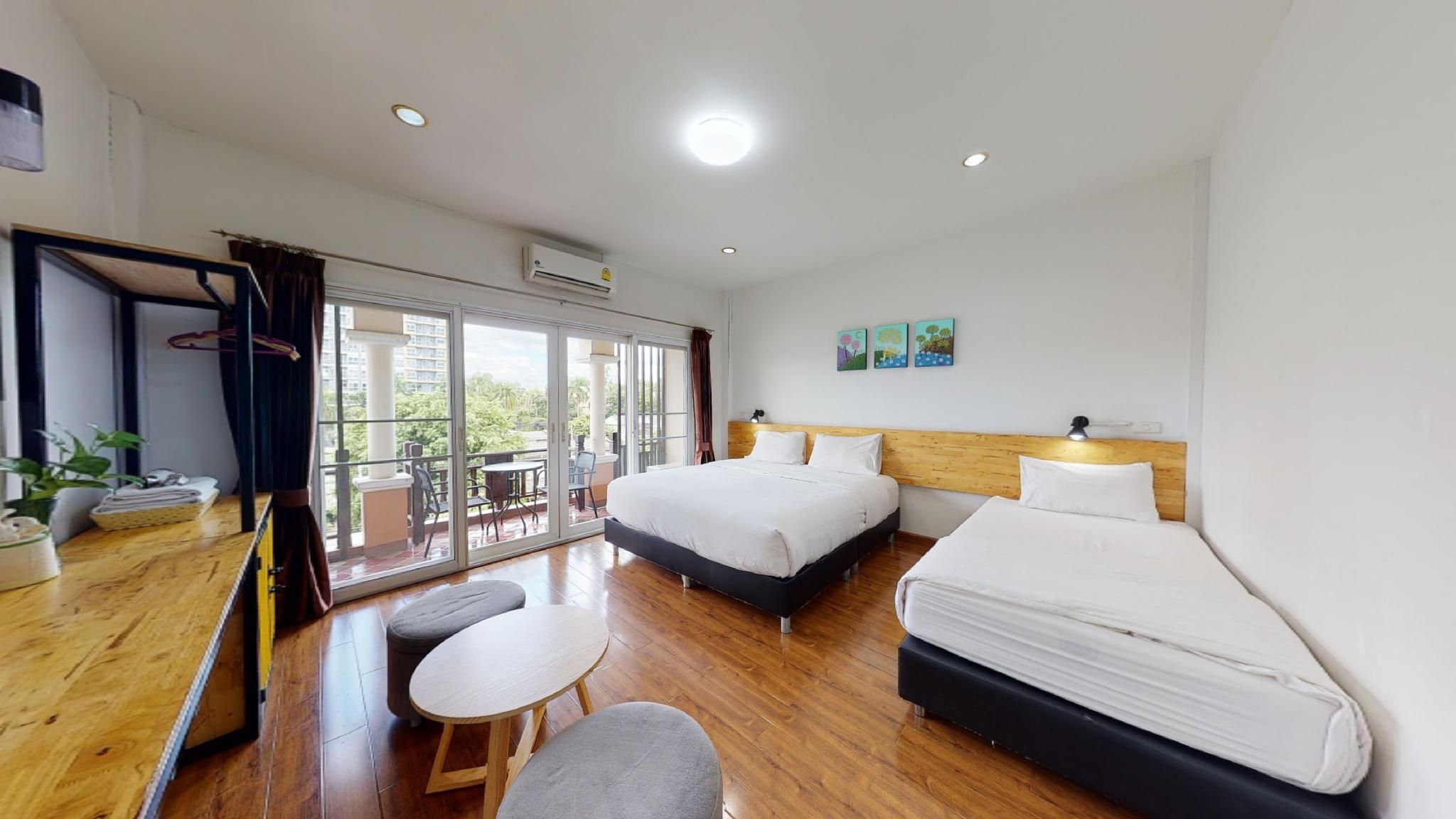 Double - Shared Bathroom