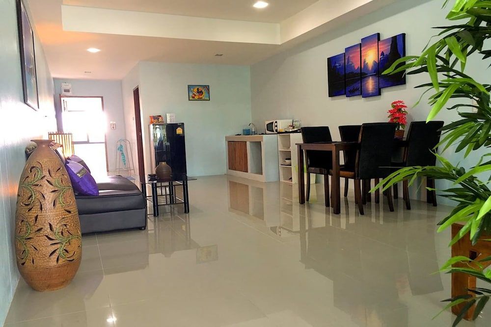 Breezy House Jomtien Deluxe Double Room 6