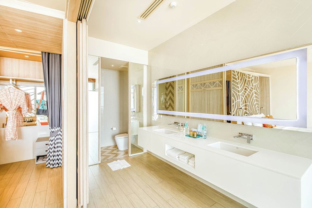 The SIS Kata Resort - Adult Only Suite, Sea View (The SIS Suite ) 10